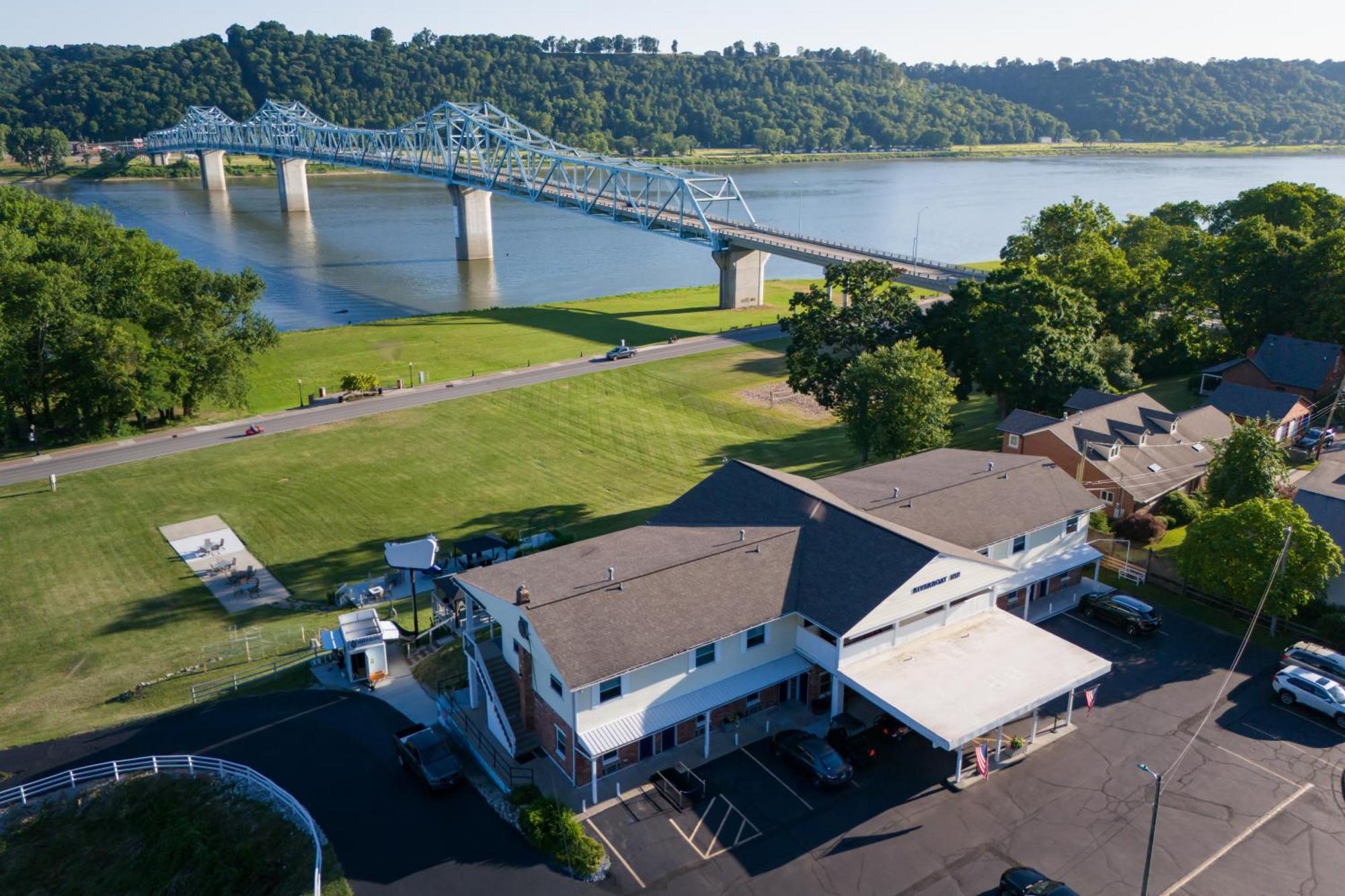 Riverboat Inn & Suites Madison Exterior foto